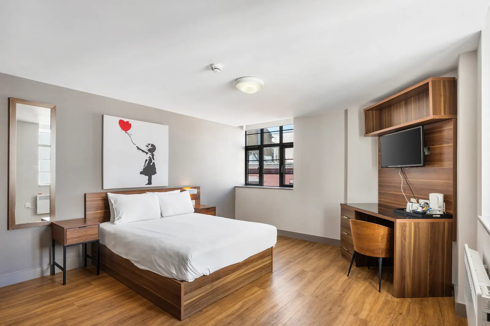 Accessible Standard Double Room with double bed, desk and TV