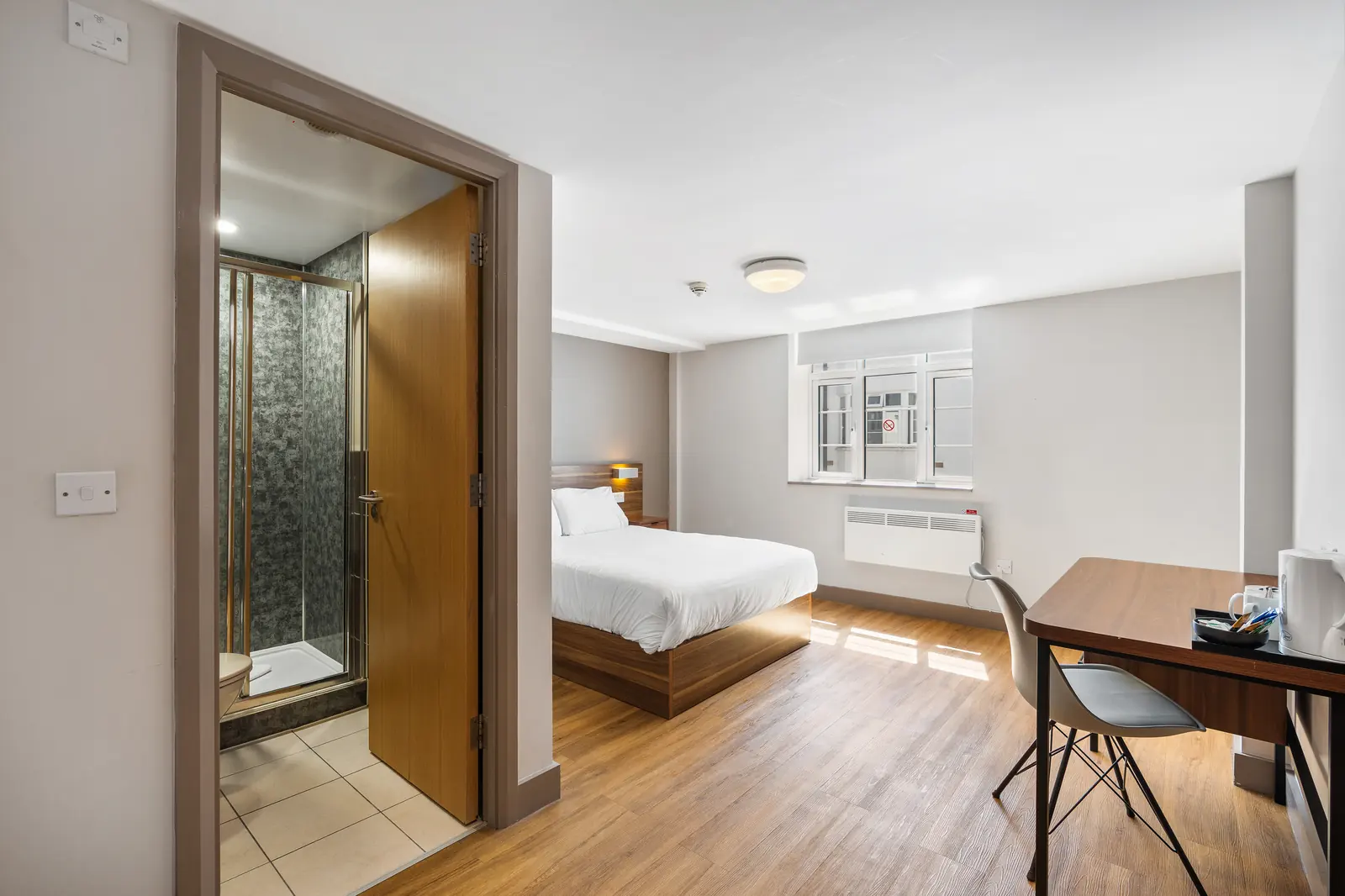 Economy Double Room in natural light